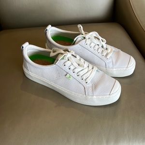 Women’s casual leather shoes